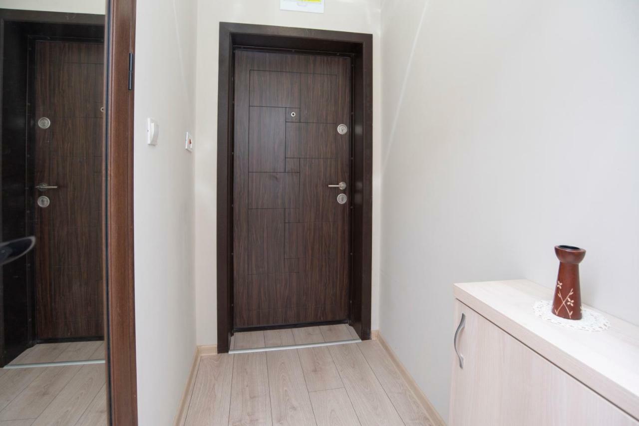 Lynn'S Oasis-Ocean Touch In Core Downtown Appartamento Burgas Esterno foto