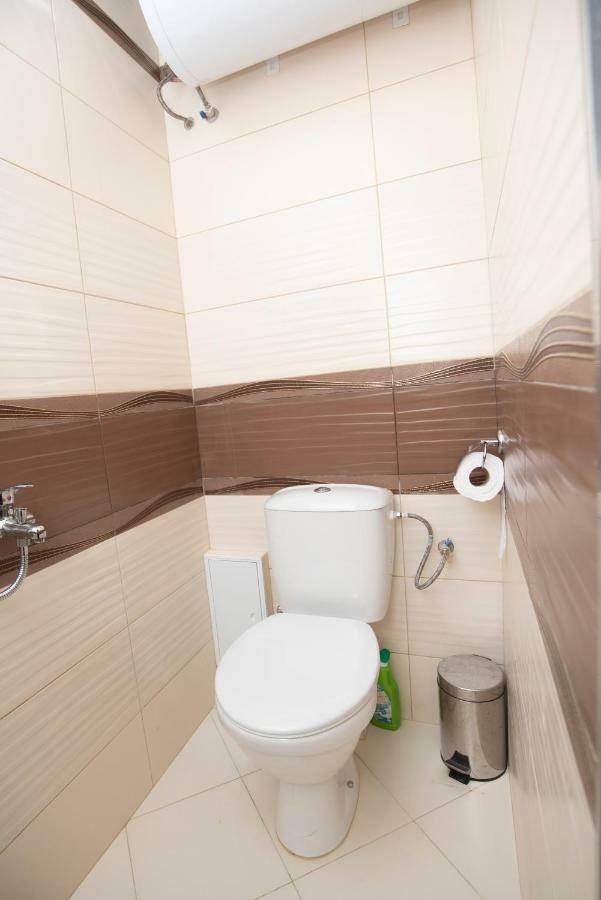 Lynn'S Oasis-Ocean Touch In Core Downtown Appartamento Burgas Esterno foto